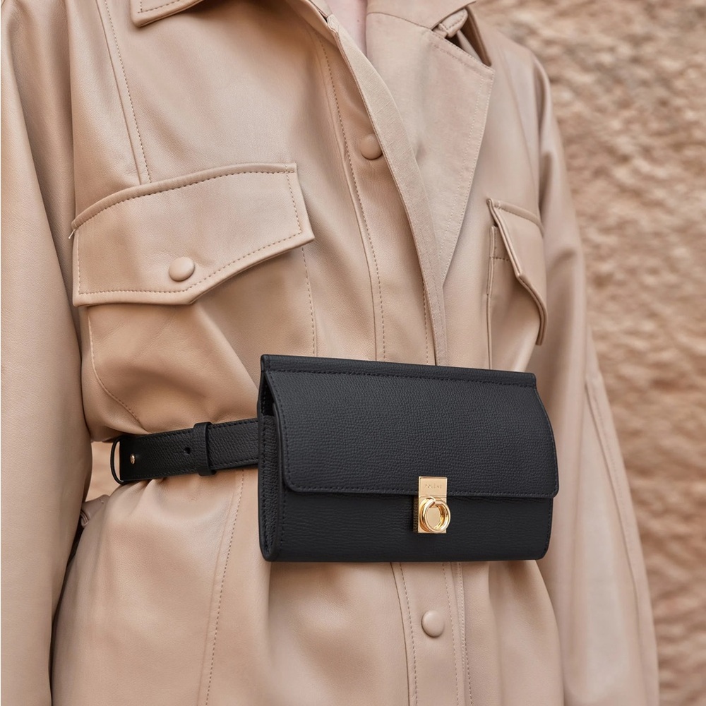 Polene Numéro Sept Belt Bag - Black Textured Leather